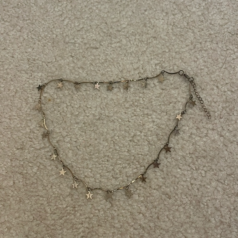 Gold star necklace!!